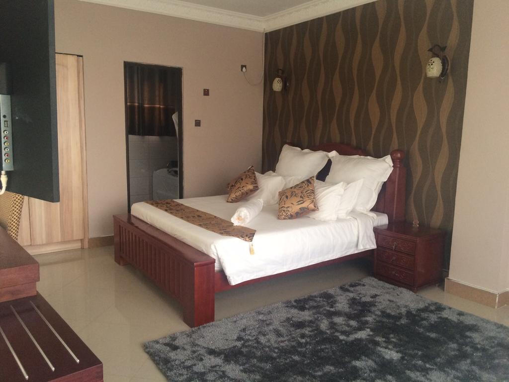 Sherbourne Hotel Kitwe Exteriör bild